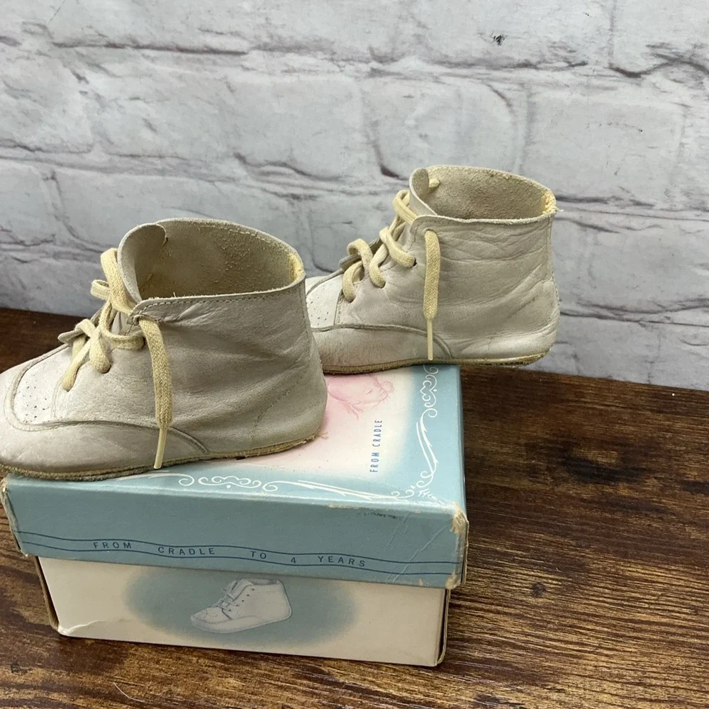 Wee Walker product pair